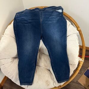 SIZE 6 - Torrid Super Soft Lean Jean in Classic Blue